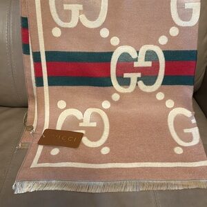 NWT Gucci throw shall. Super soft. 72 inches long extremely soft perfect conditi